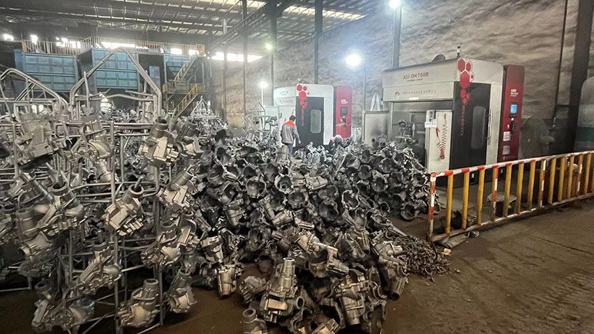 Industrial Grinding Robots for Casting Deburring | New Horizon Automation